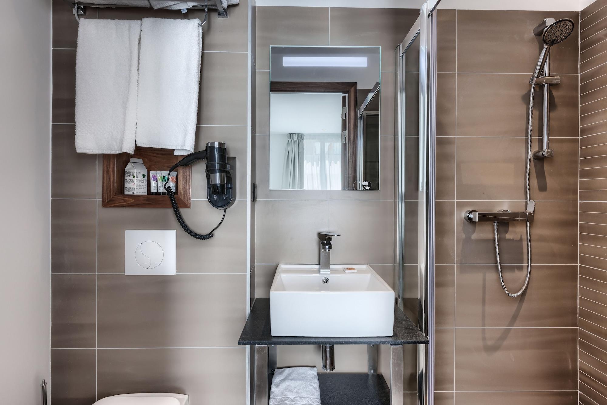 Le Trente Hotel Paris Bagian luar foto