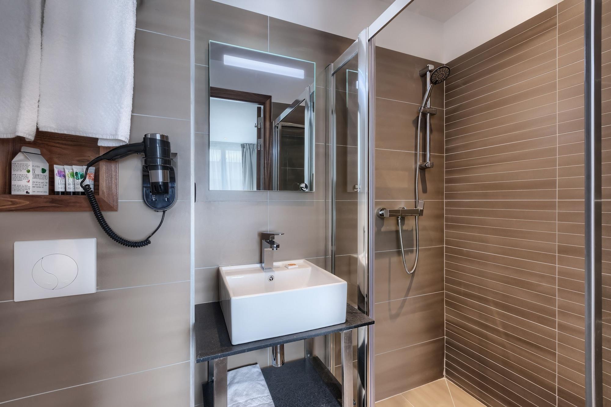 Le Trente Hotel Paris Bagian luar foto