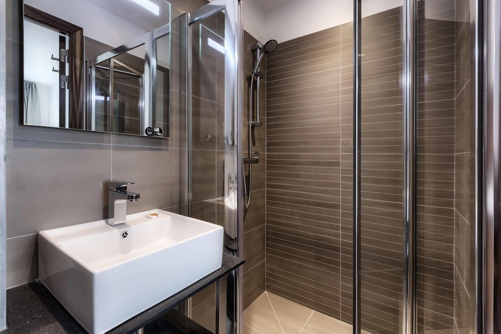 Le Trente Hotel Paris Bagian luar foto